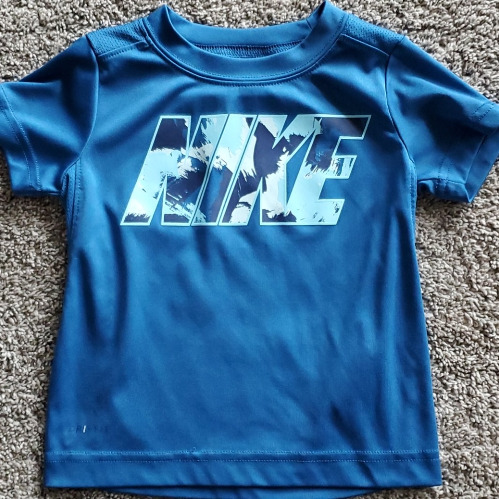 Nike Dri-Fit 2t